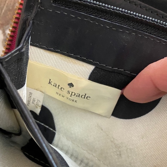 kate spade bright pink zip-around wallet with gold-tone logo - Picture 7 of 11